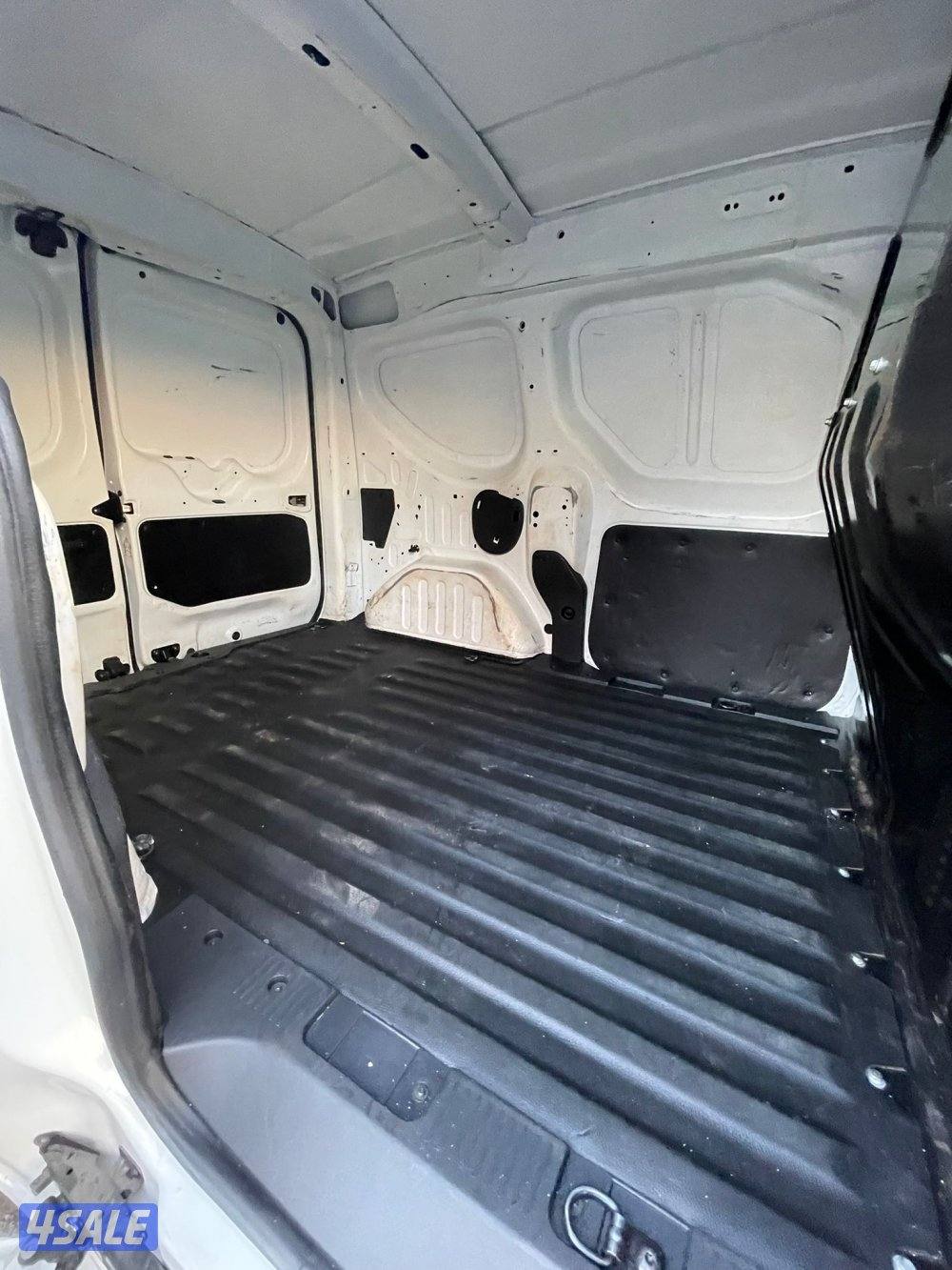 للبيع رينو مقفل8