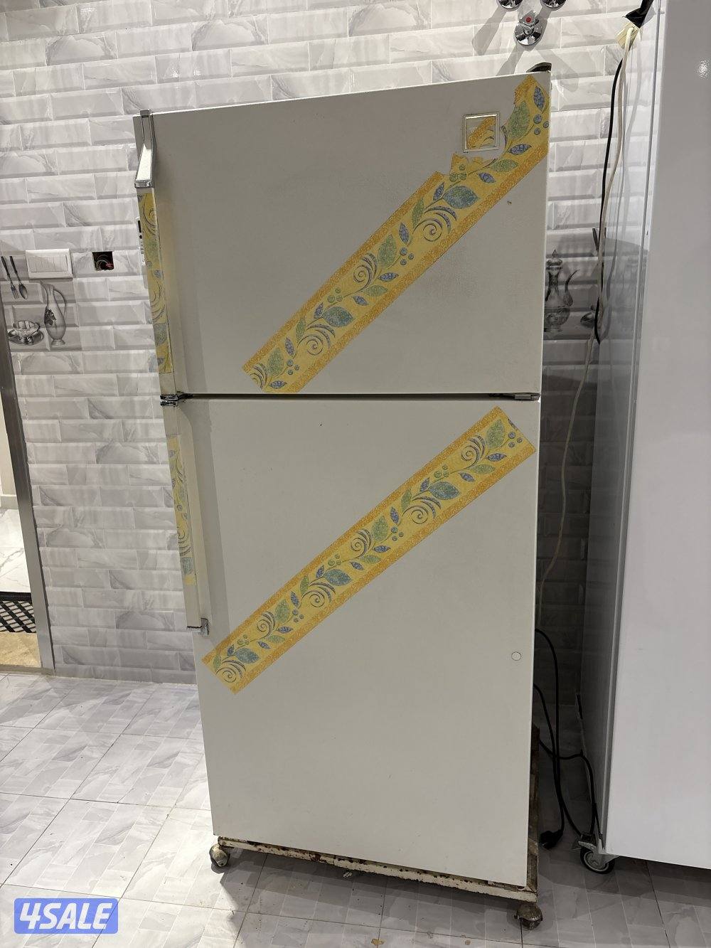 ثلاجه للبيع0