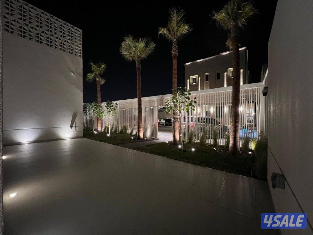 للبيع فيلا راقيه في المطلاع0