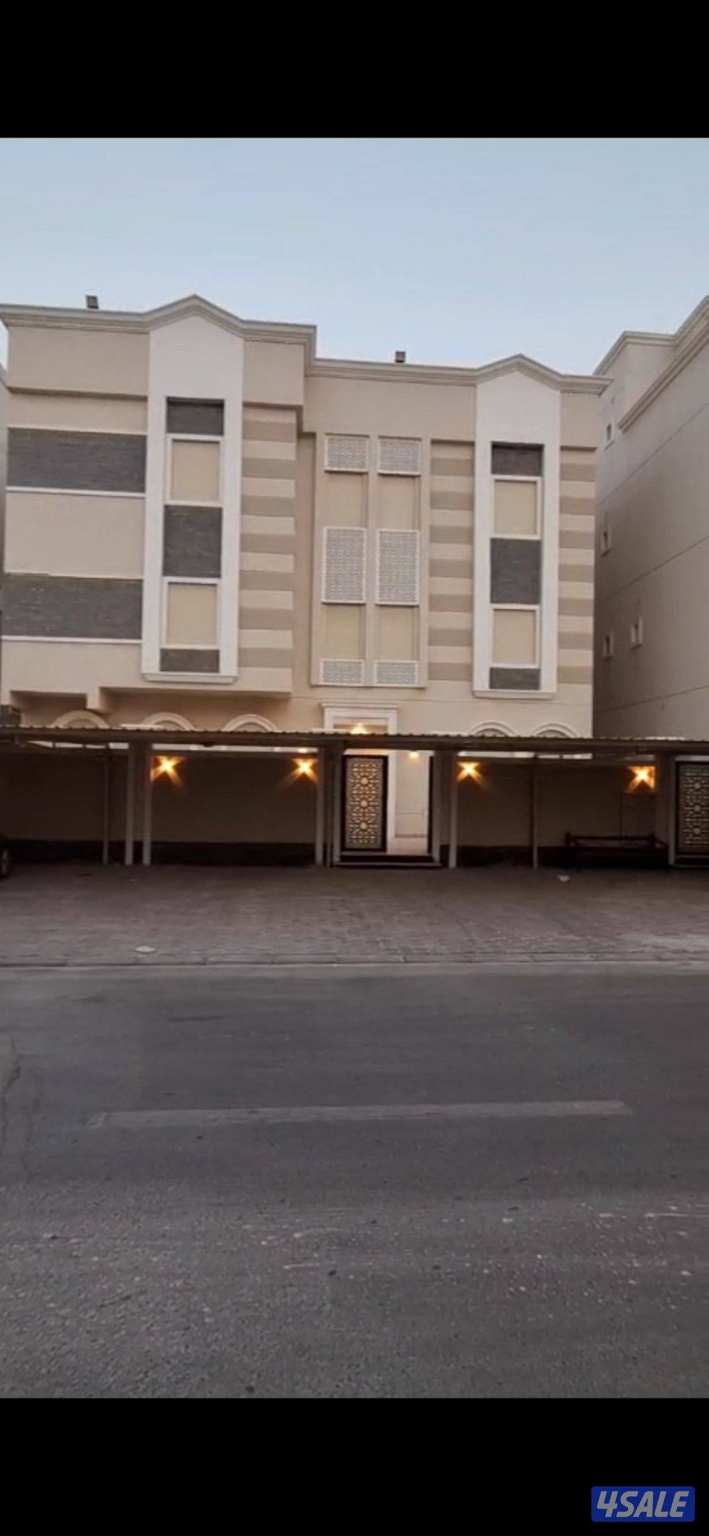 للايجار قسيمة كبيرة ثلاث ادوار موقع ممتاز بطن وضهر مقابل الفرع والمسجد1