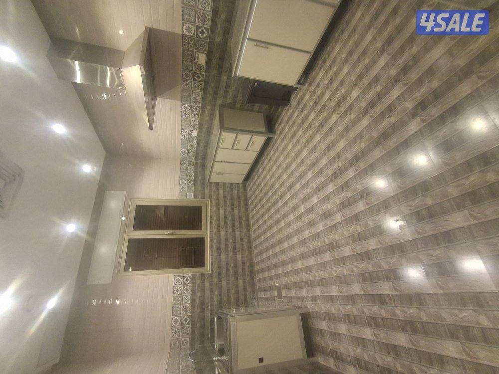 للايجار عدد شقتين كبار جنب بعض دور اول في صباح الاحمد  جداد2