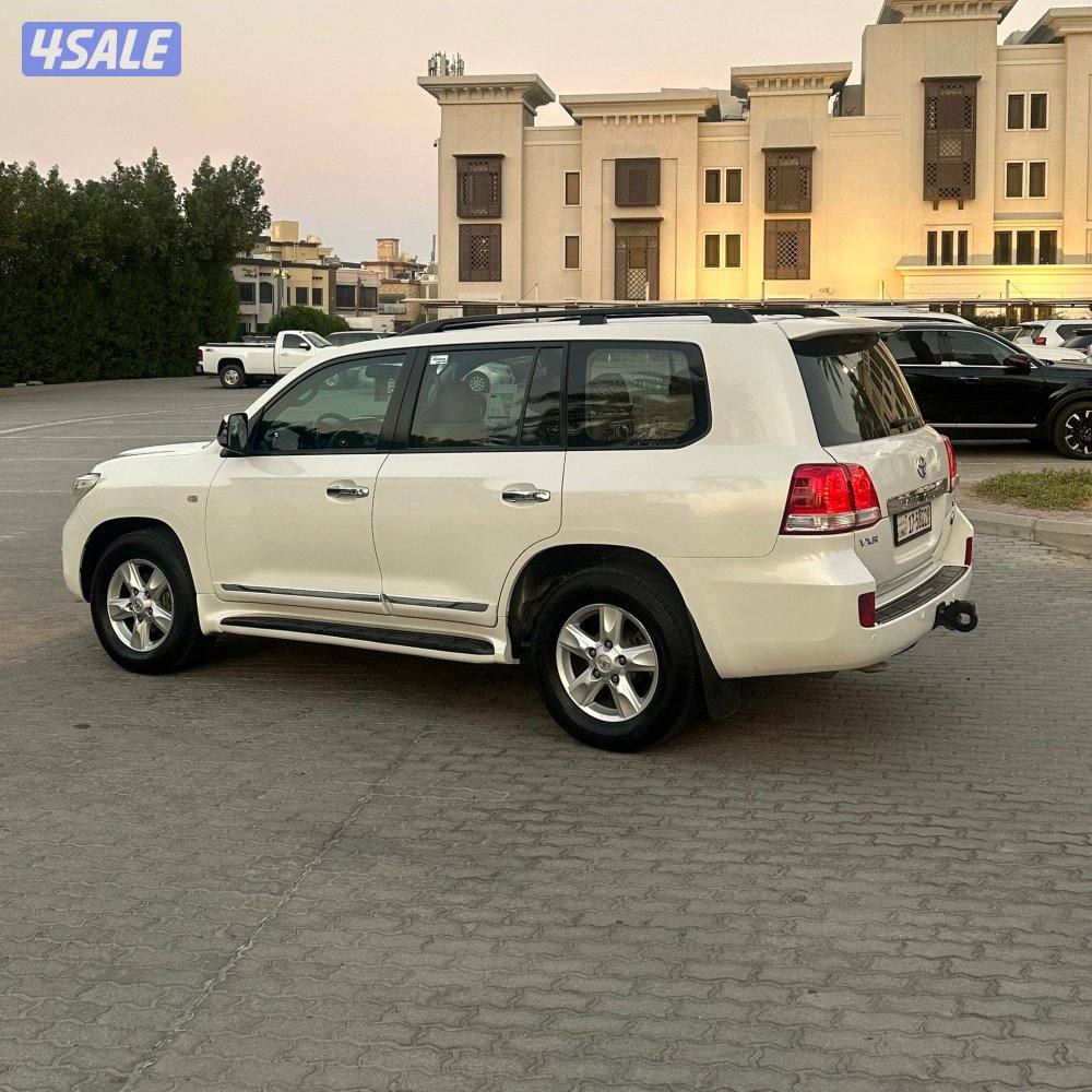 لانـدكـروزر السـايـر VXR3