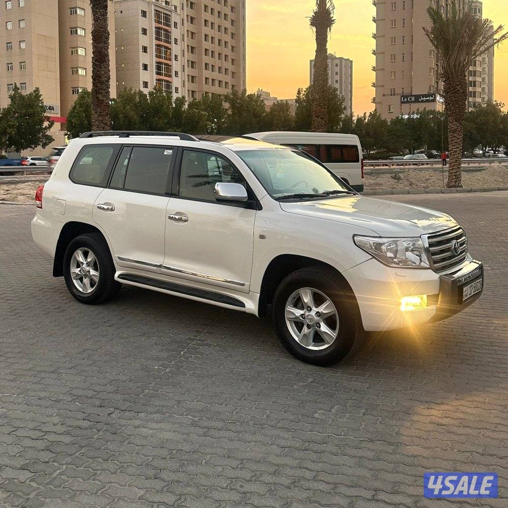 لانـدكـروزر السـايـر VXR4