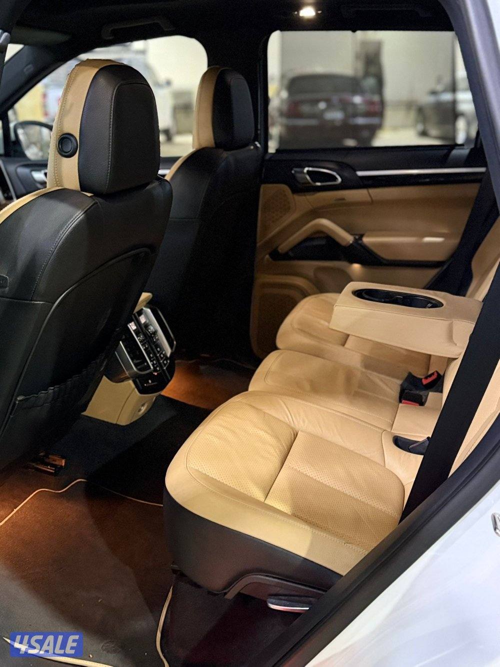 بحاله ممتازه جدا V612