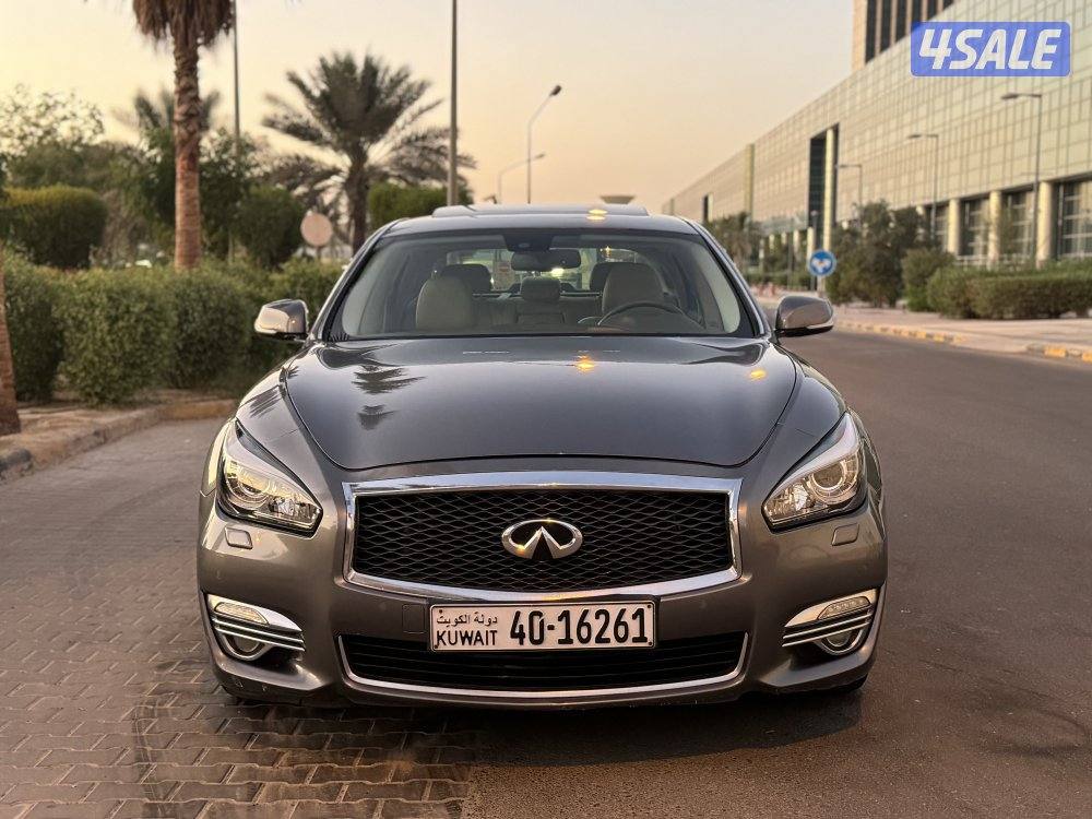 انفينيتي Q70 موديل 2016 صبغ الوكاله بحاله ممتازه2