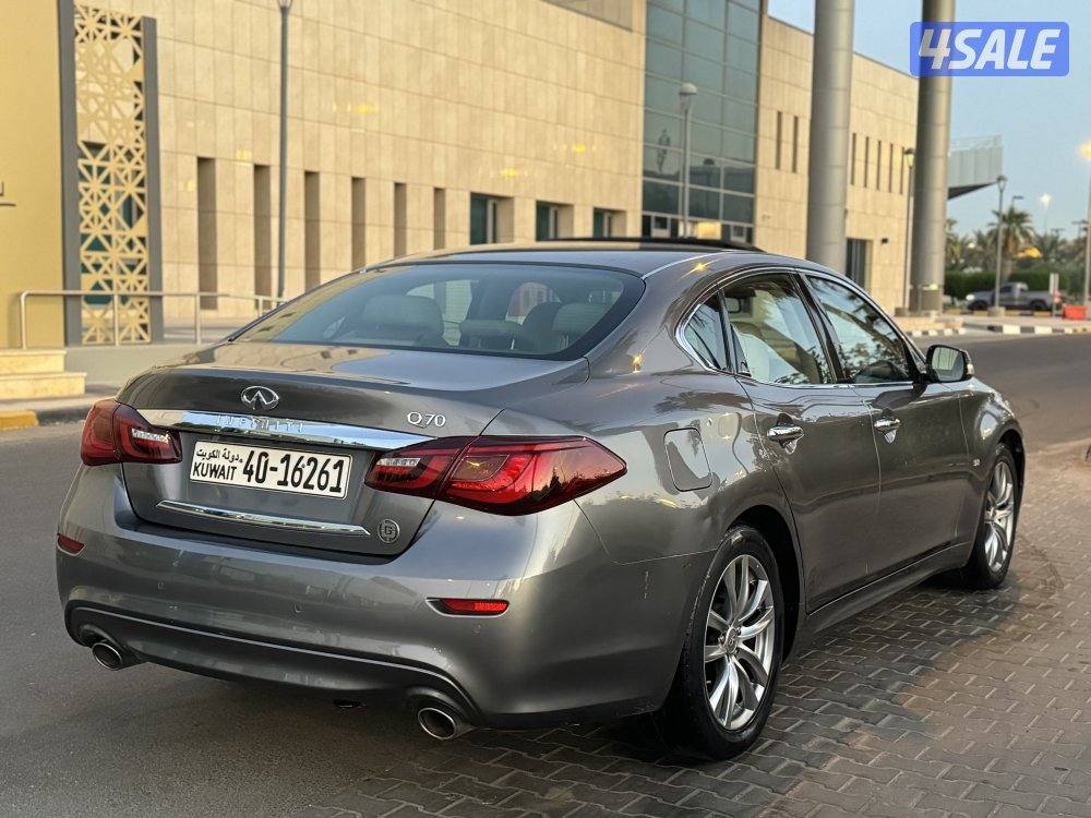 انفينيتي Q70 موديل 2016 صبغ الوكاله بحاله ممتازه3