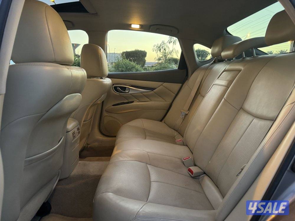 انفينيتي Q70 موديل 2016 صبغ الوكاله بحاله ممتازه5