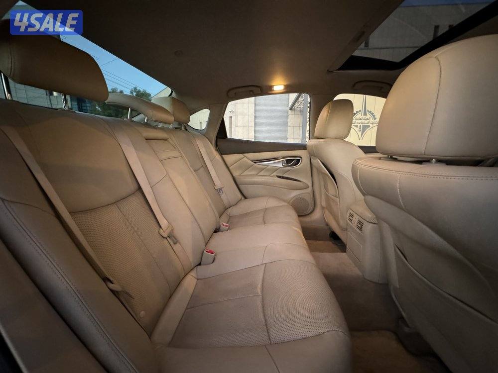 انفينيتي Q70 موديل 2016 صبغ الوكاله بحاله ممتازه8