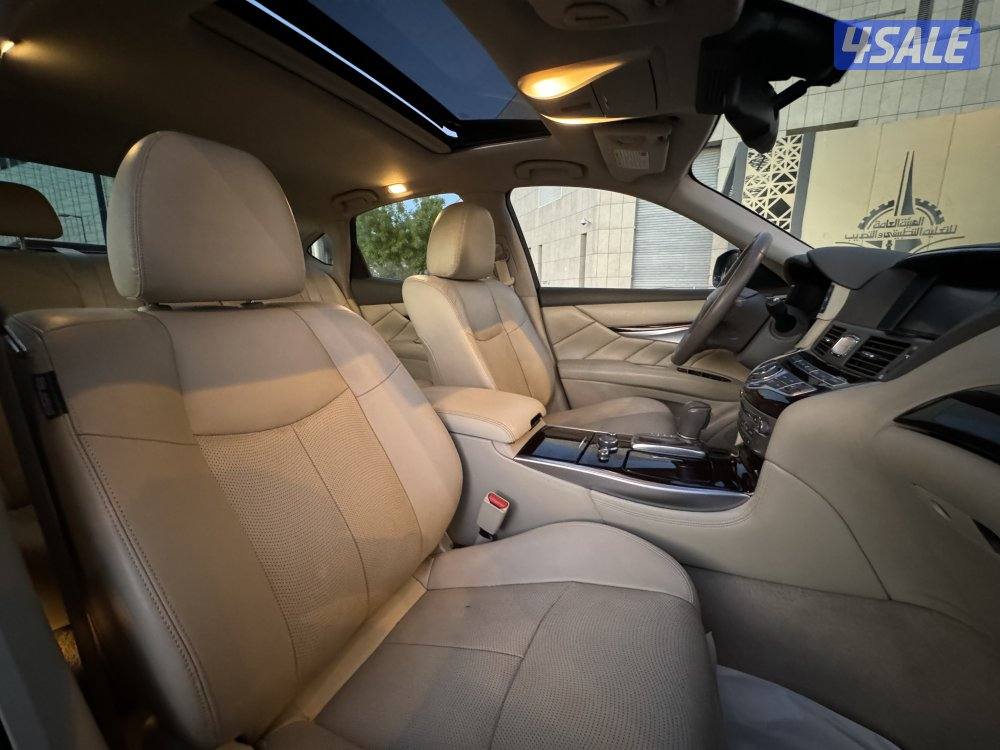 انفينيتي Q70 موديل 2016 صبغ الوكاله بحاله ممتازه10