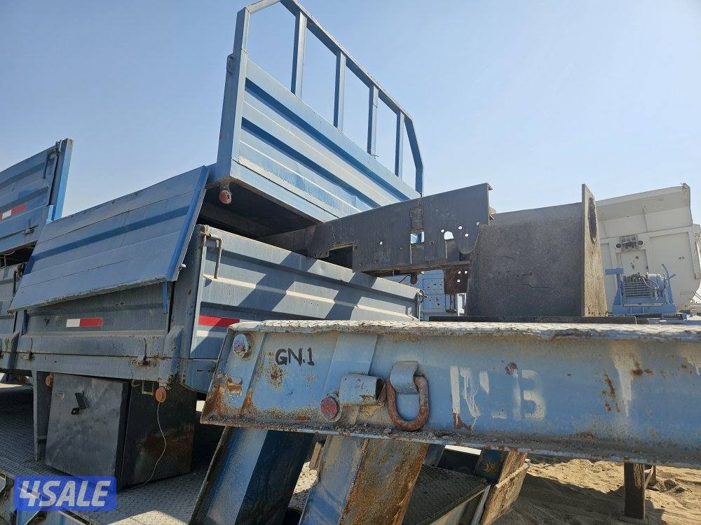 للبيع صندوق الالمنيوم والباقي حديد2