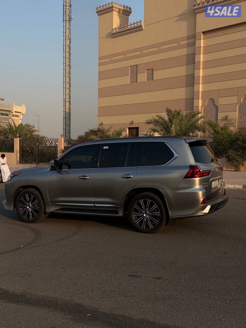 للبيع لكزس 2018/ Sport وارد الساير4