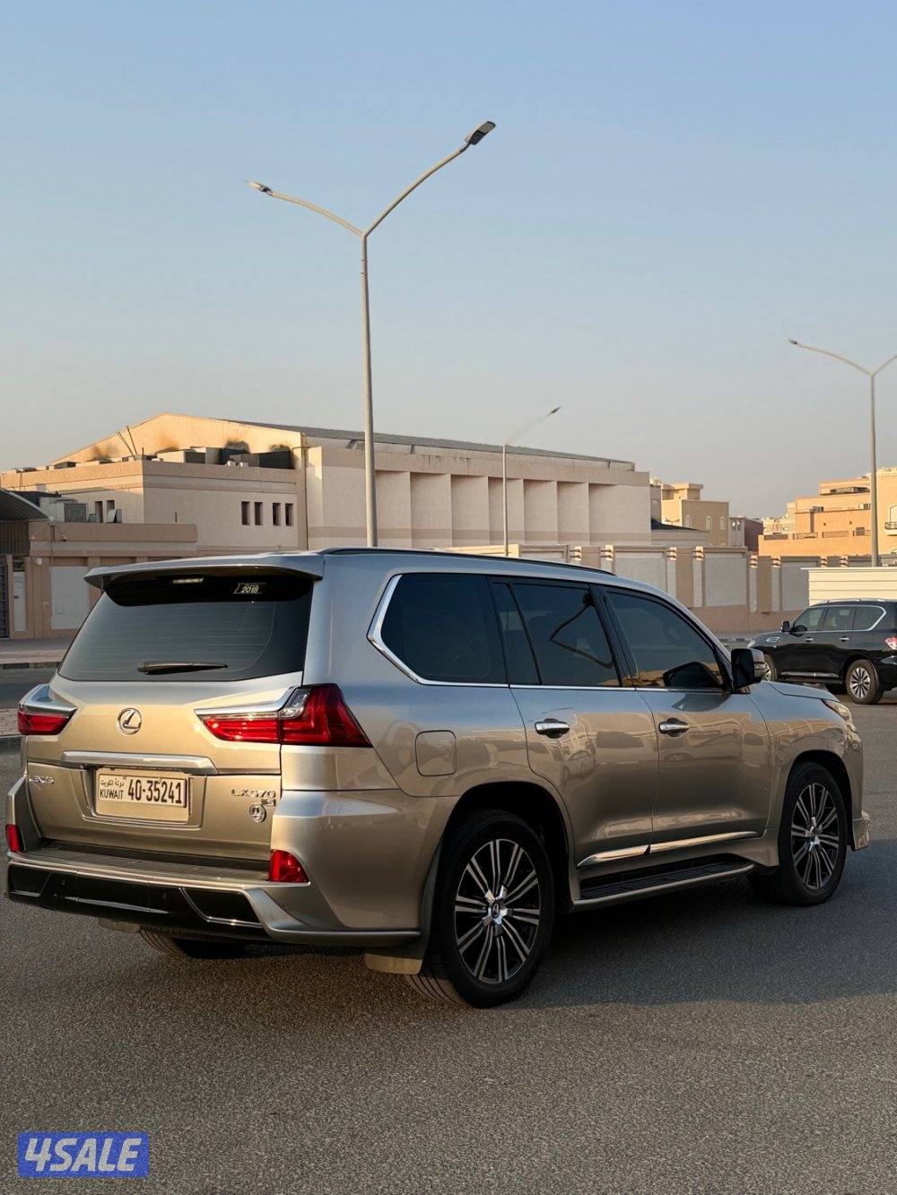 للبيع لكزس 2018/ Sport وارد الساير8