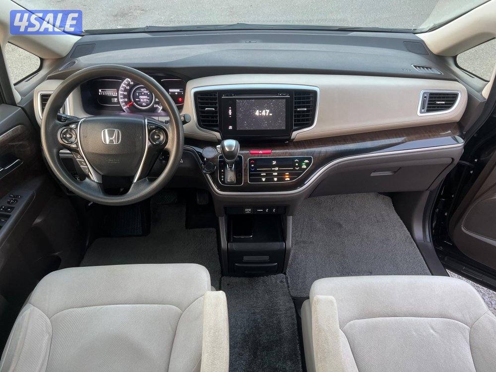 للبيع هوندا اوديسي 2017 بحالة ممتازة6