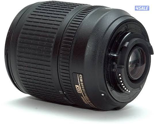 نيكون شبه جديدة ونظيفة جدا مع ملحقات وحقيبة عالية الجودة Nikon D70005