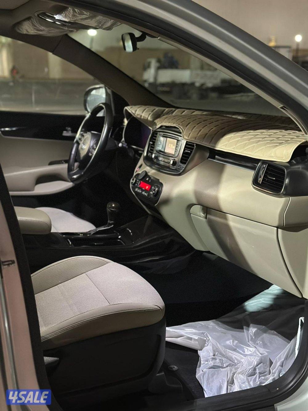 للبيع كيا سورينتو موديل 2016 كاملة المواصفات شرط الفحص4