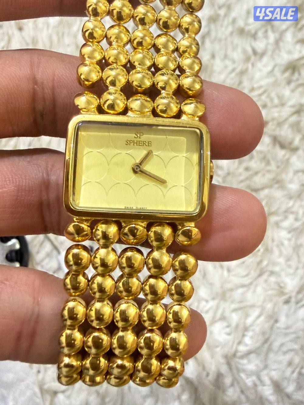 مجموعة ساعات نسائية ماركات مختلفة  بحالة جيدة بيعه جملة10