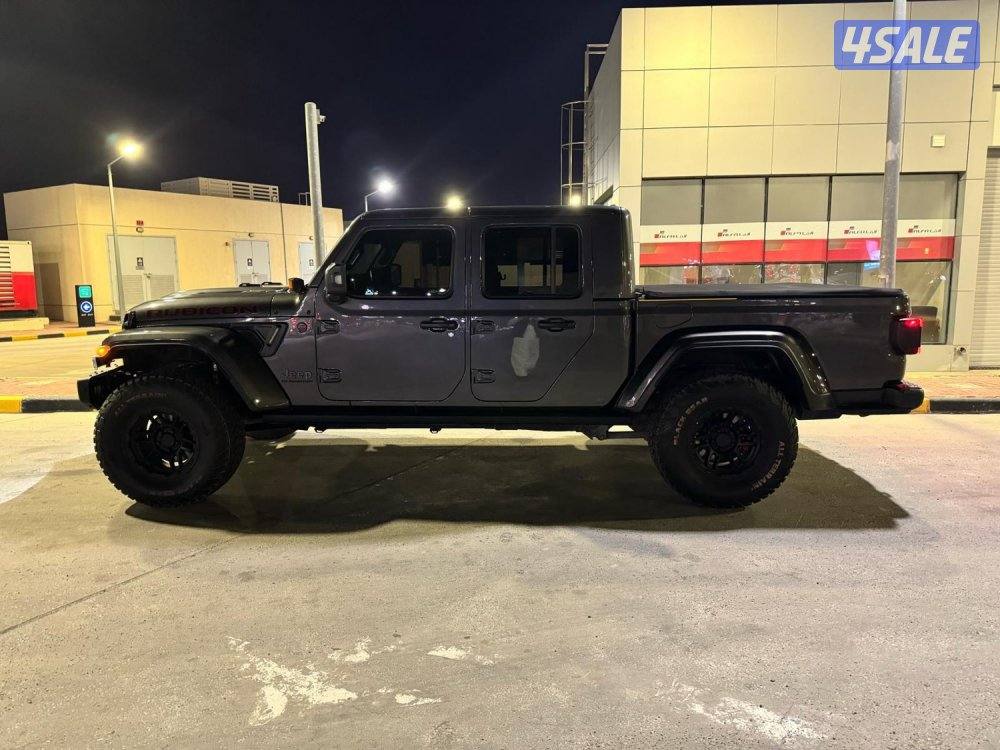 وأنيت رانجلر قلاديتور1