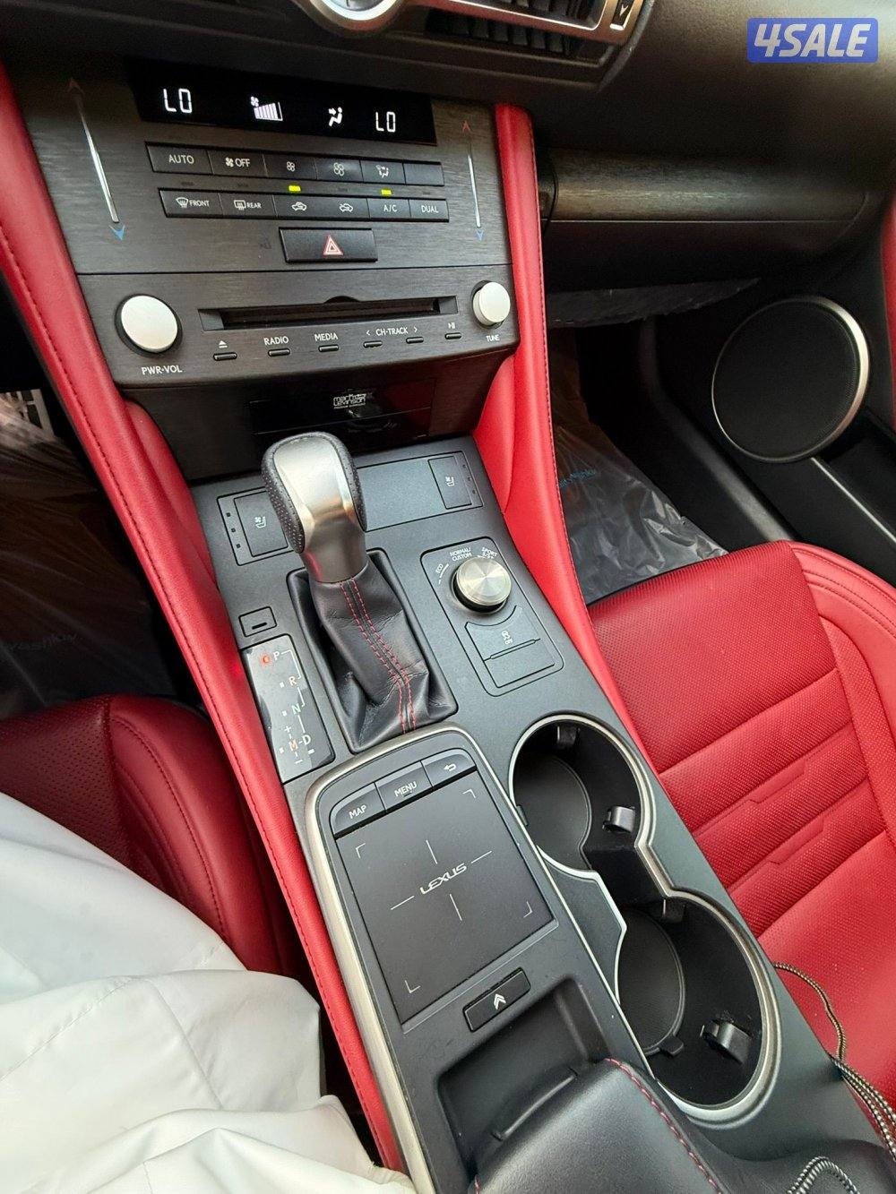 للبيع لكزس 2019 RCF  نظيفه السياره  ماشيه 96 فول اوبشن  جدا نظيفه1