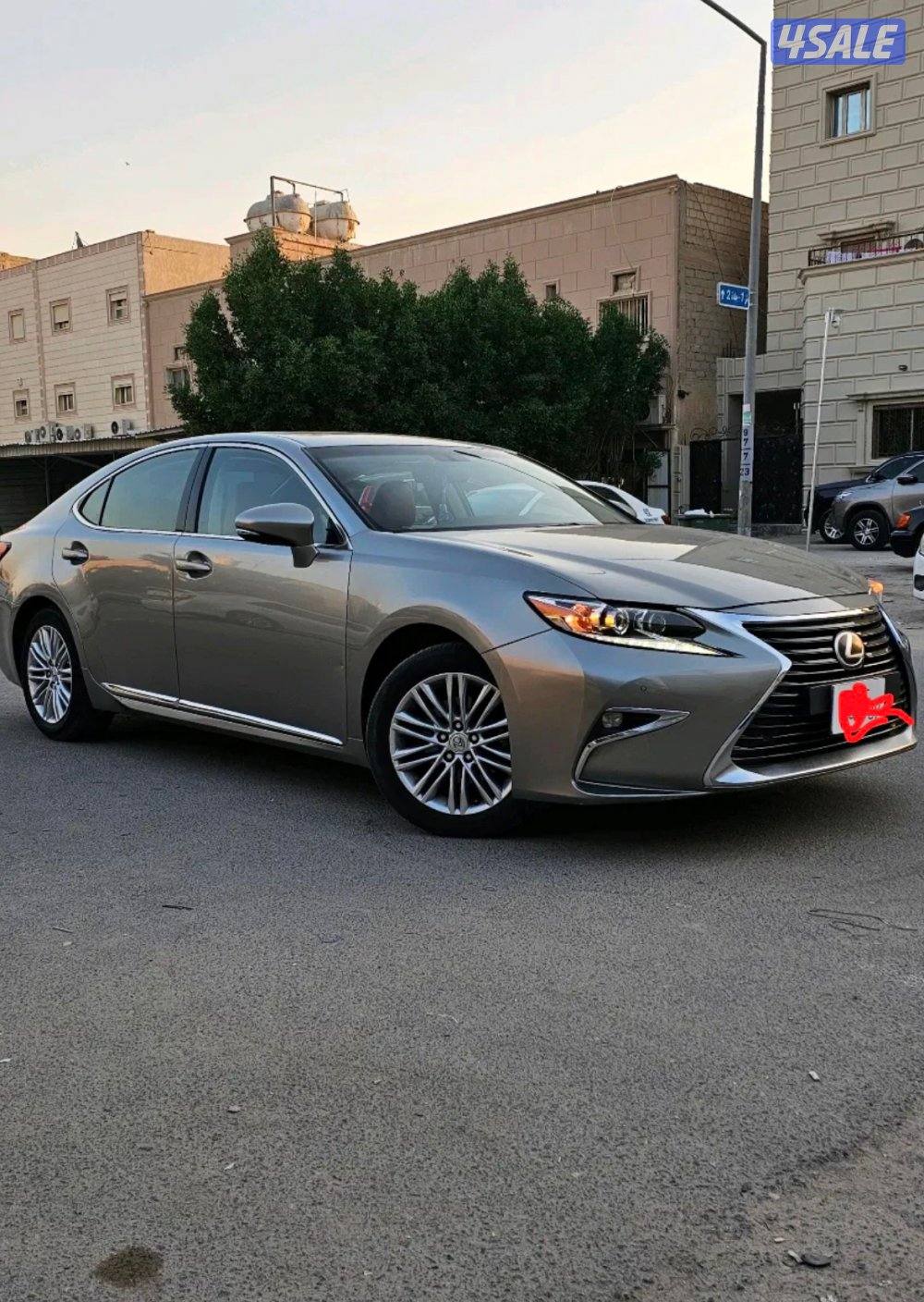 لكزس ES250 سيرفس منتظم بالوكاله بيعه سريعه تواصل مسج واتس اب فقط1
