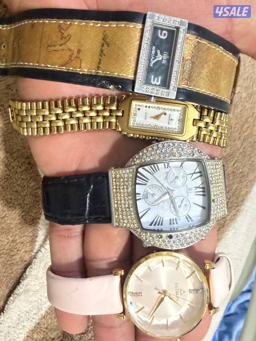 مجموعة ساعات نسائية ماركات مختلفة  بحالة جيدة بيعه جملة11