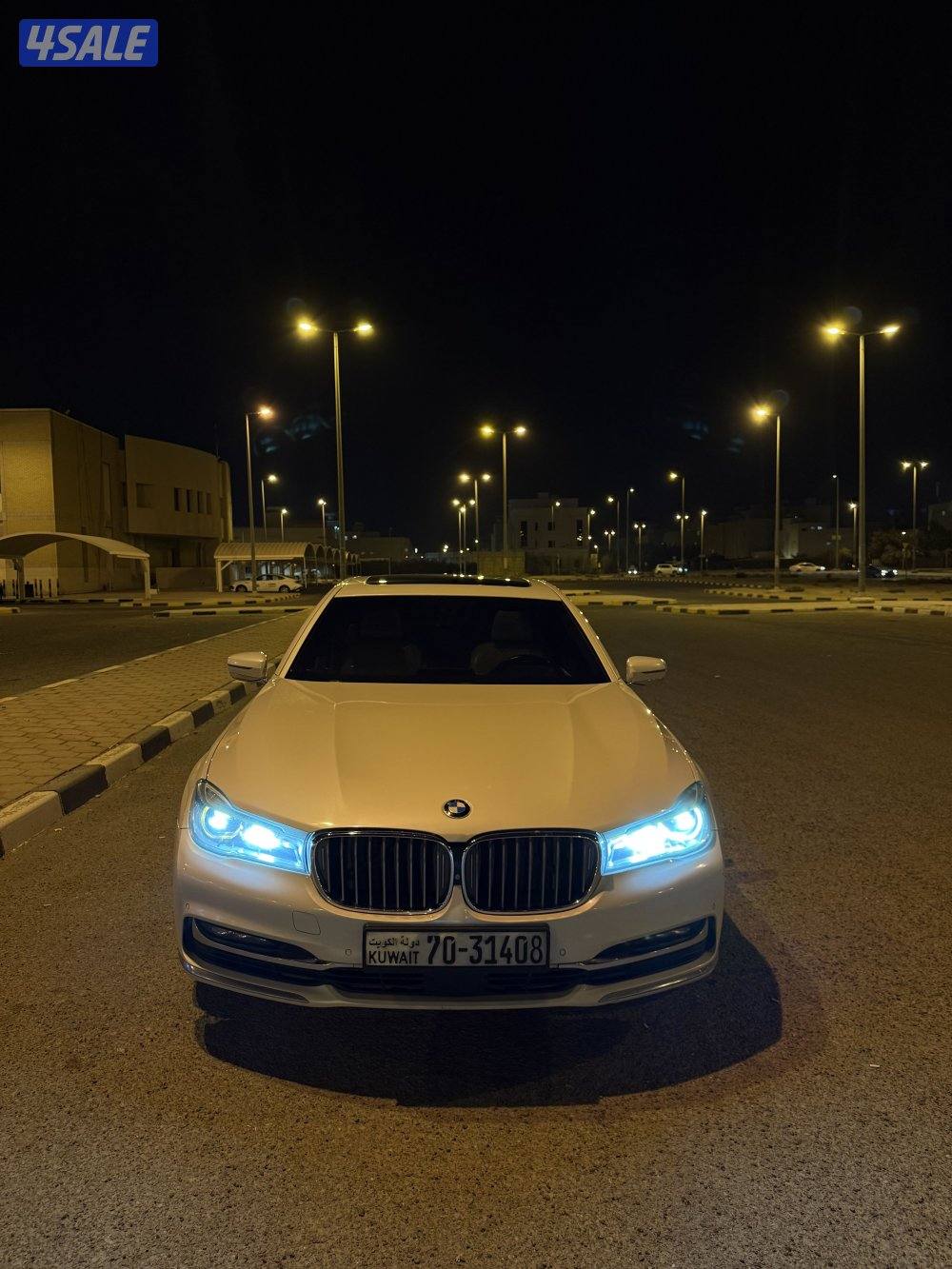 BMW 740Li0