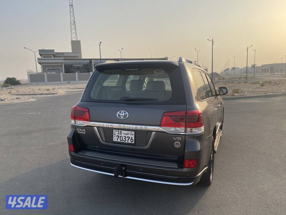 لاندكروزر 2021 قراند تورنق 8 سلندر1