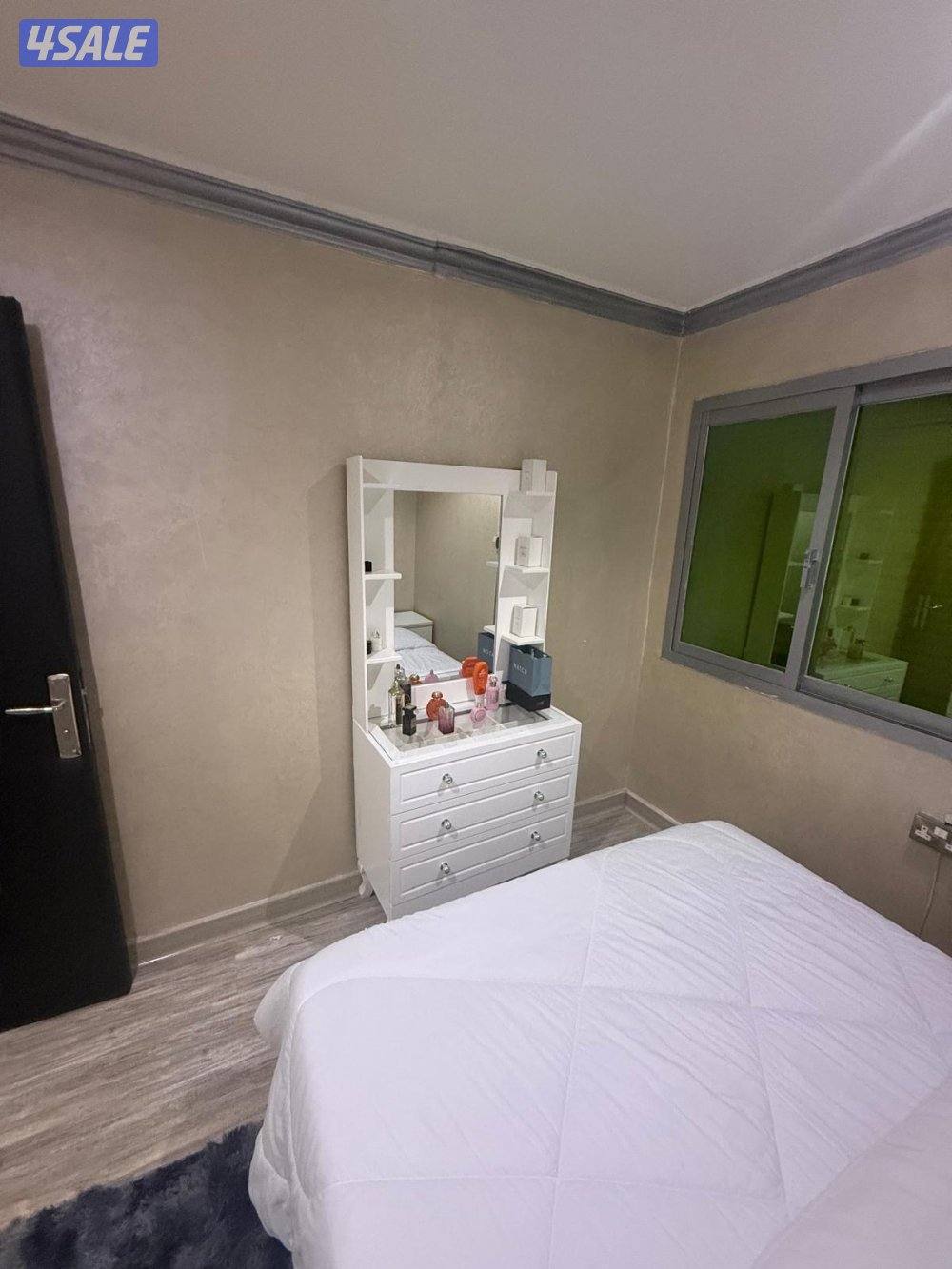 شقه للايجار خلو غرفه وصاله ومطبخ وحمام تشطيب سوبر لوكس4