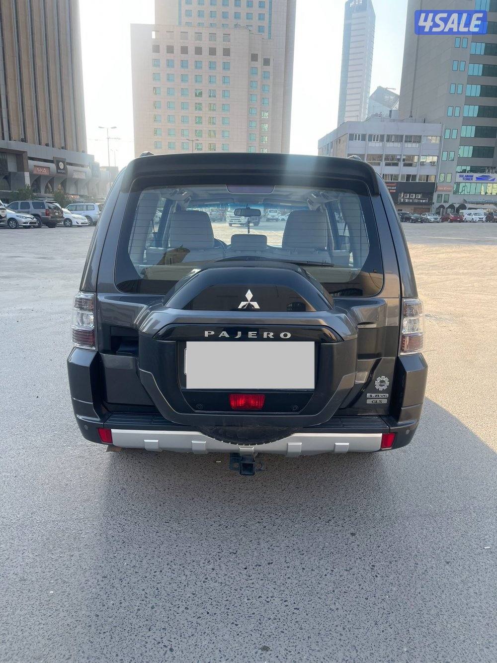 Pajero 2022 full options- باجيرو ٢٠٢٢ فل اوبشنز10