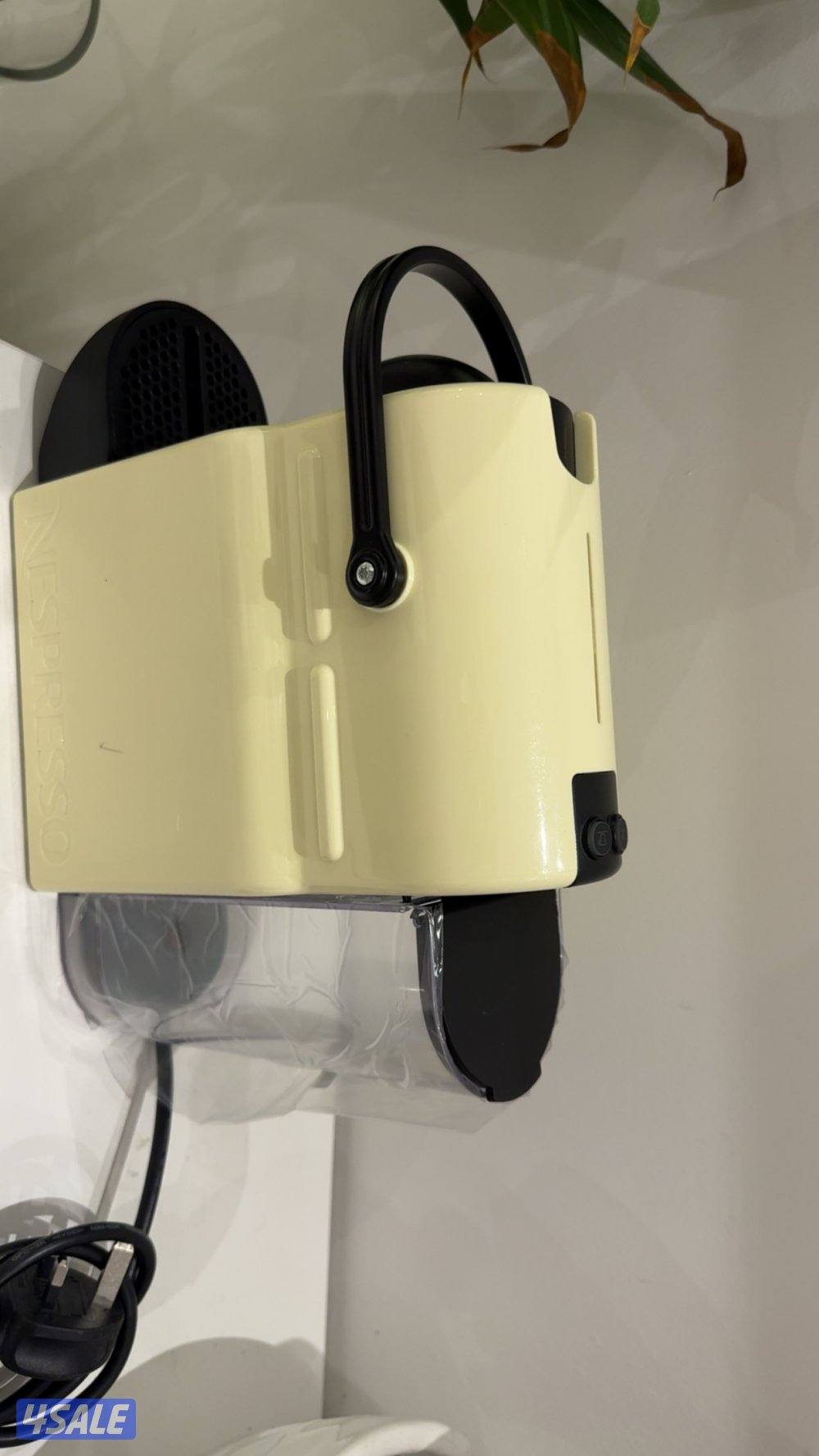 للبيع مكاين قهوه نسبرسو2