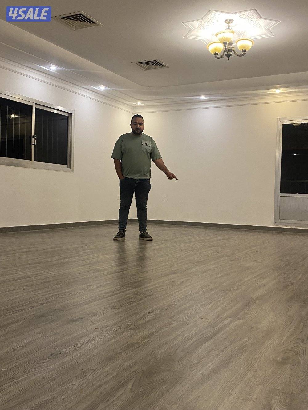 صباغ ورق جدران باركيه0