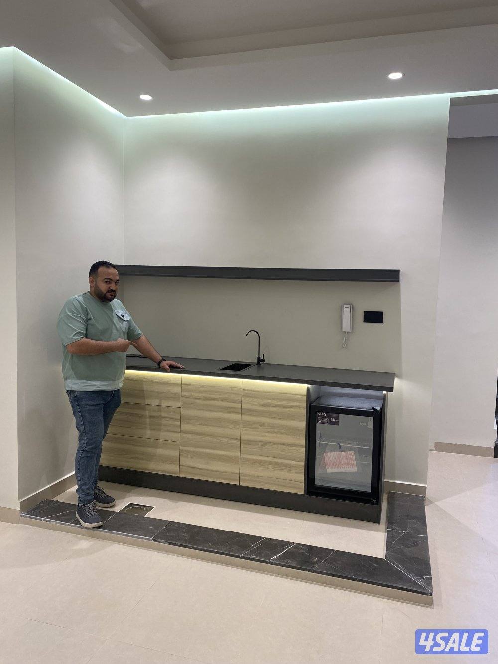 صباغ ورق جدران باركيه1