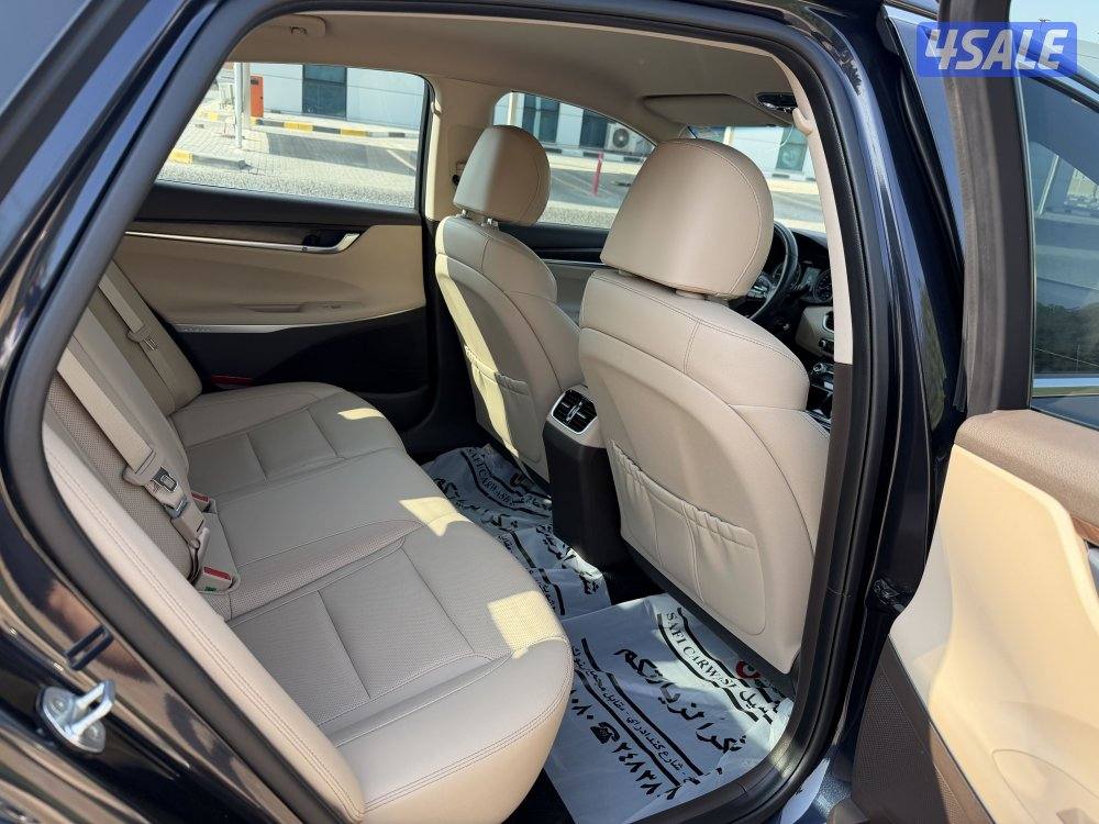 Hyundai azerra 2020.ماشي 36 الف9