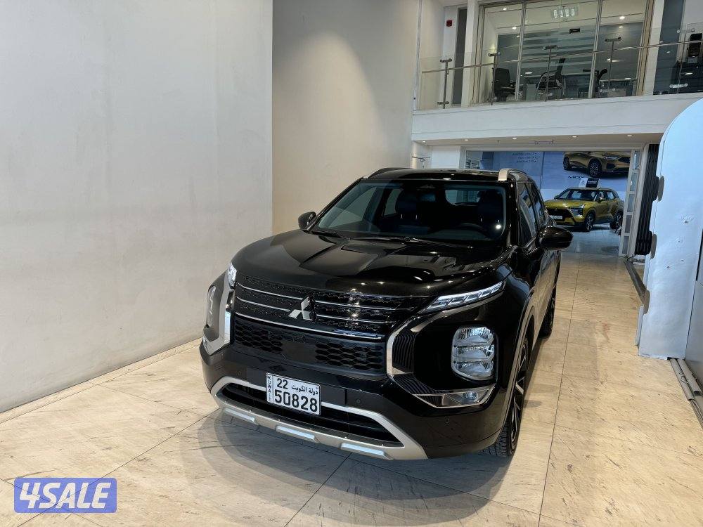 Mitsubishi Outlander0