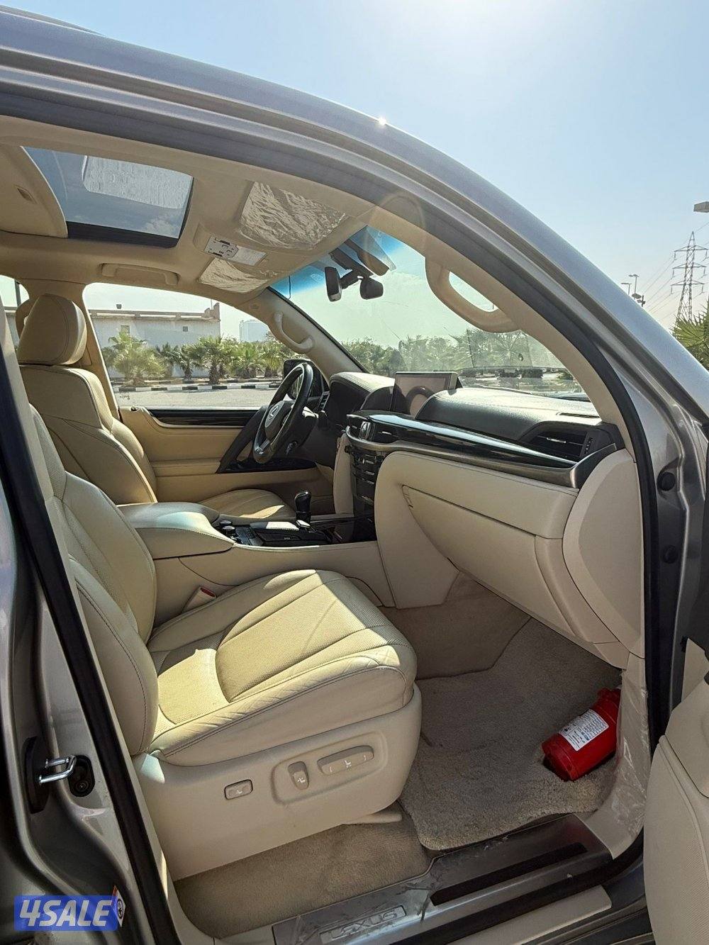 لكزس LX570 الساير 2016 درجه ثانيه بحاله الوكاله عداد 91 الف5