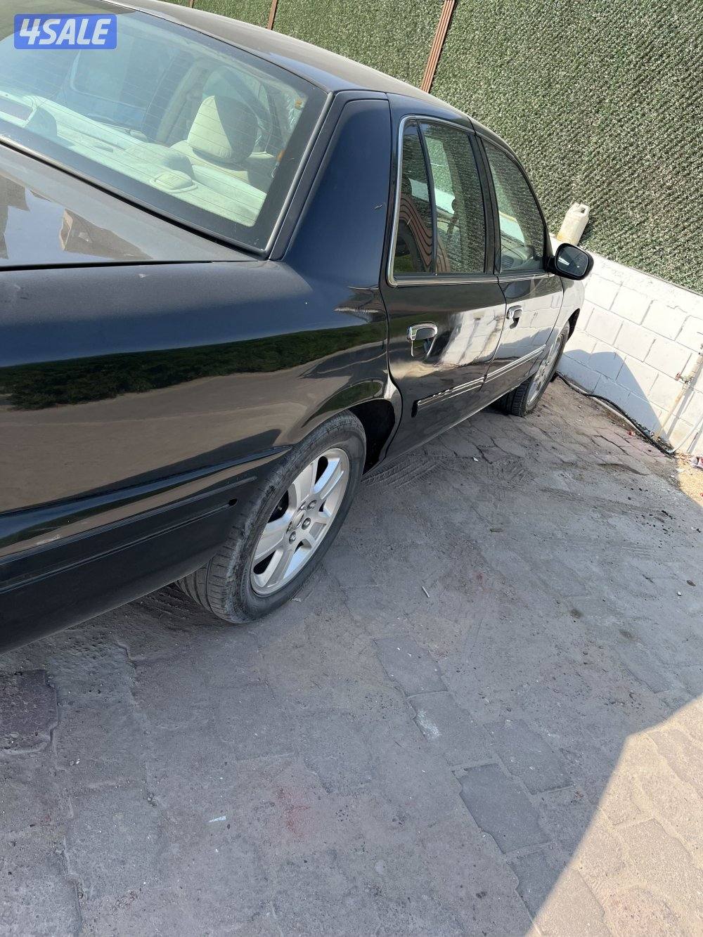 للبيع فورد فكتوريا موديل 20100