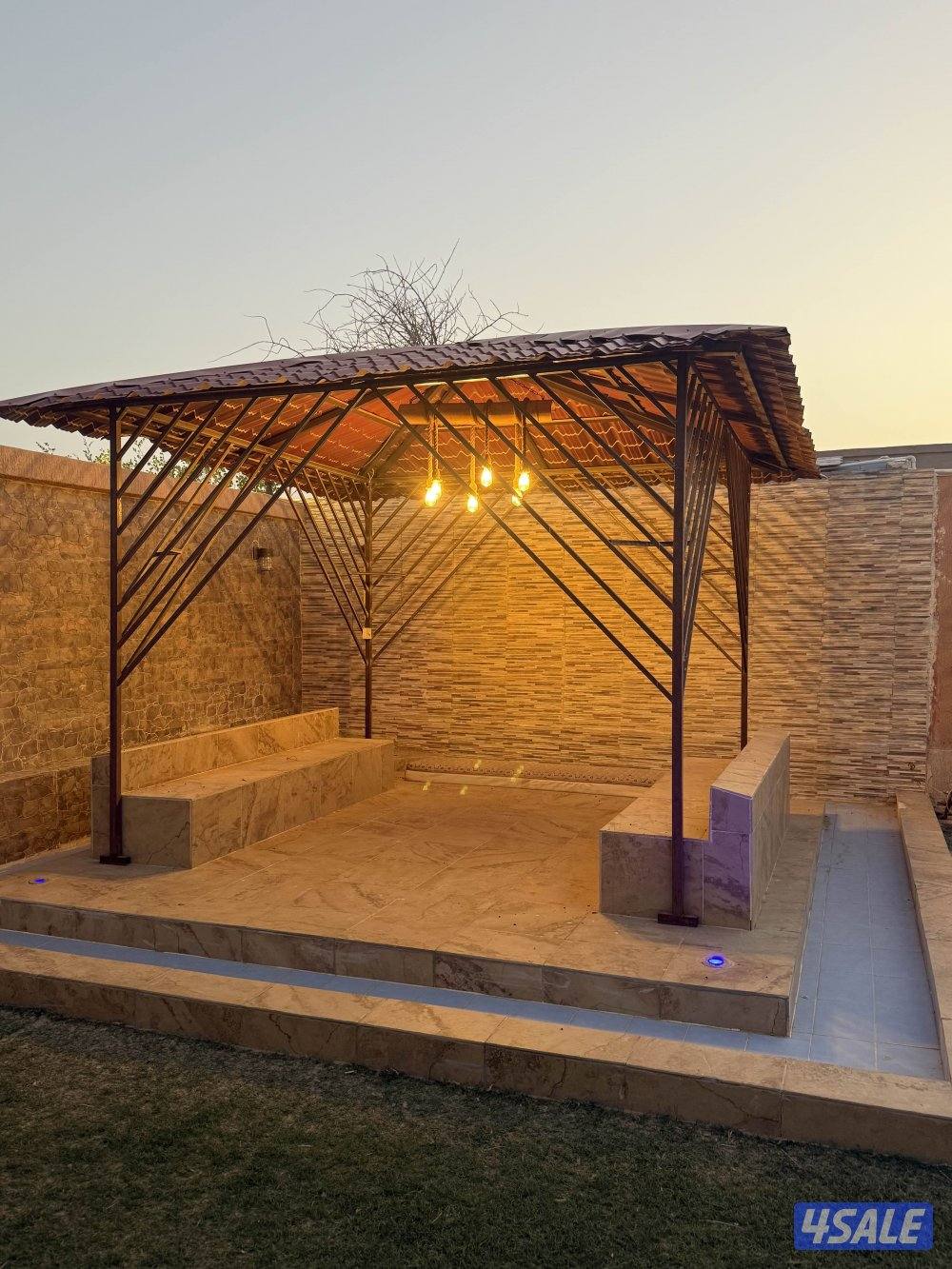 للبيع جاخور بقطعه ٩9