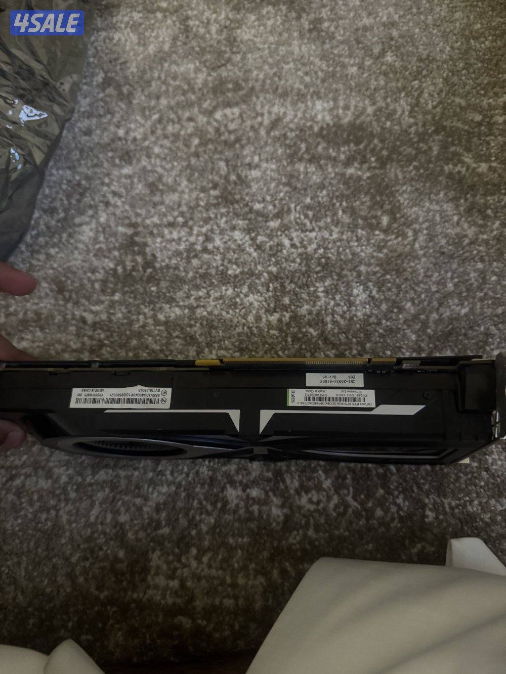 كرت شاشة ٢٠٧٠rtxنظيفه لايتواصل الاالصامل ولحد يكاسر1