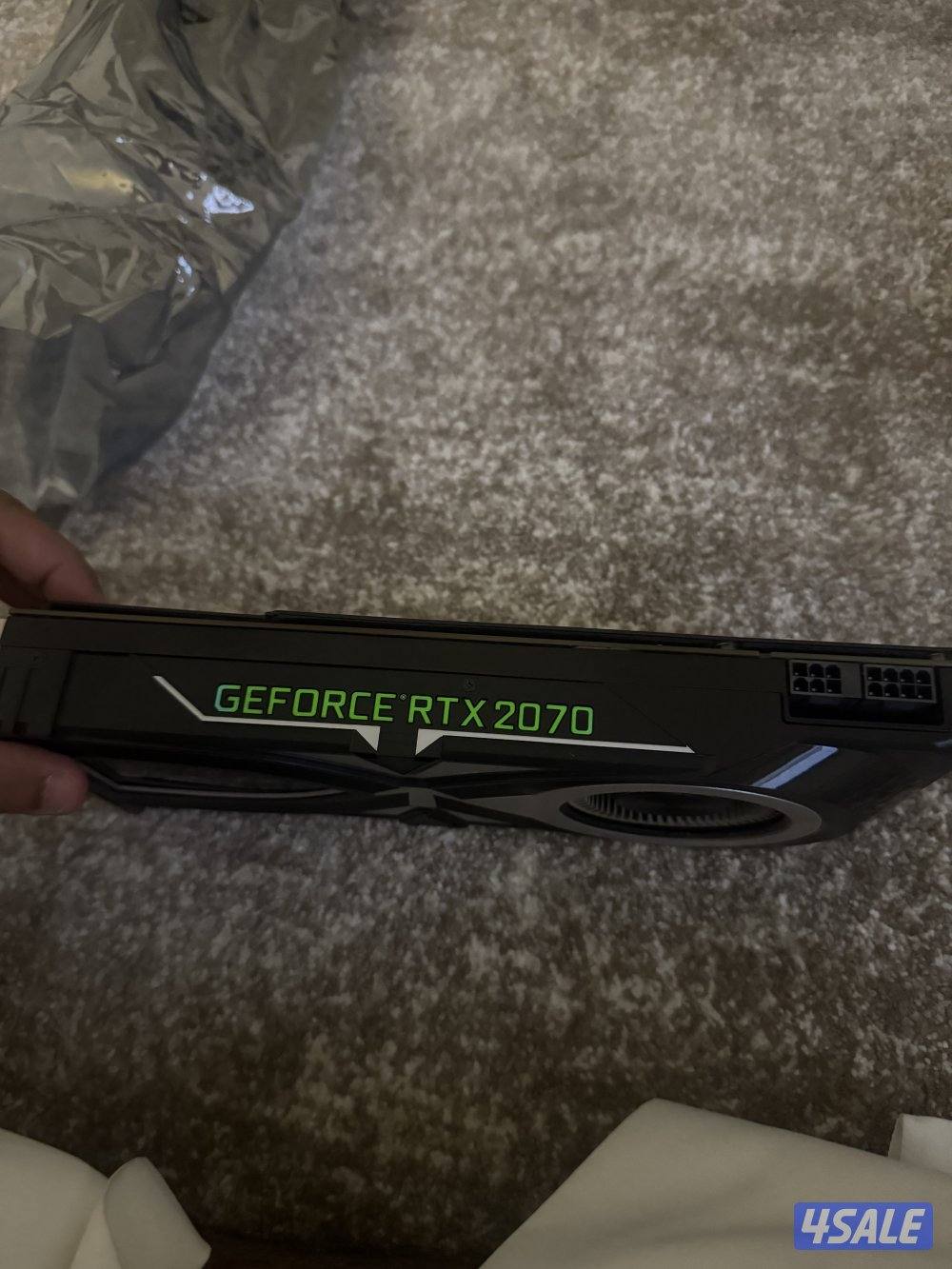 كرت شاشة ٢٠٧٠rtxنظيفه لايتواصل الاالصامل ولحد يكاسر2