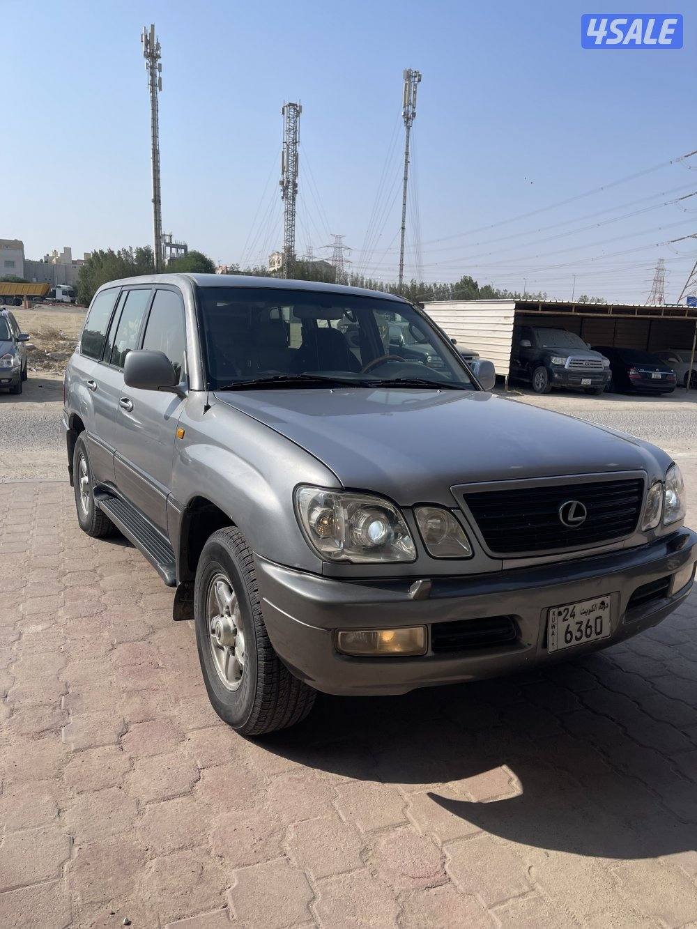 جيب لكزس 20010