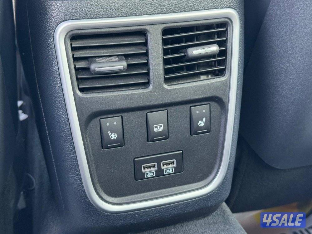 للبيع - سياره - ماشيه 11 الف - موديل 202114