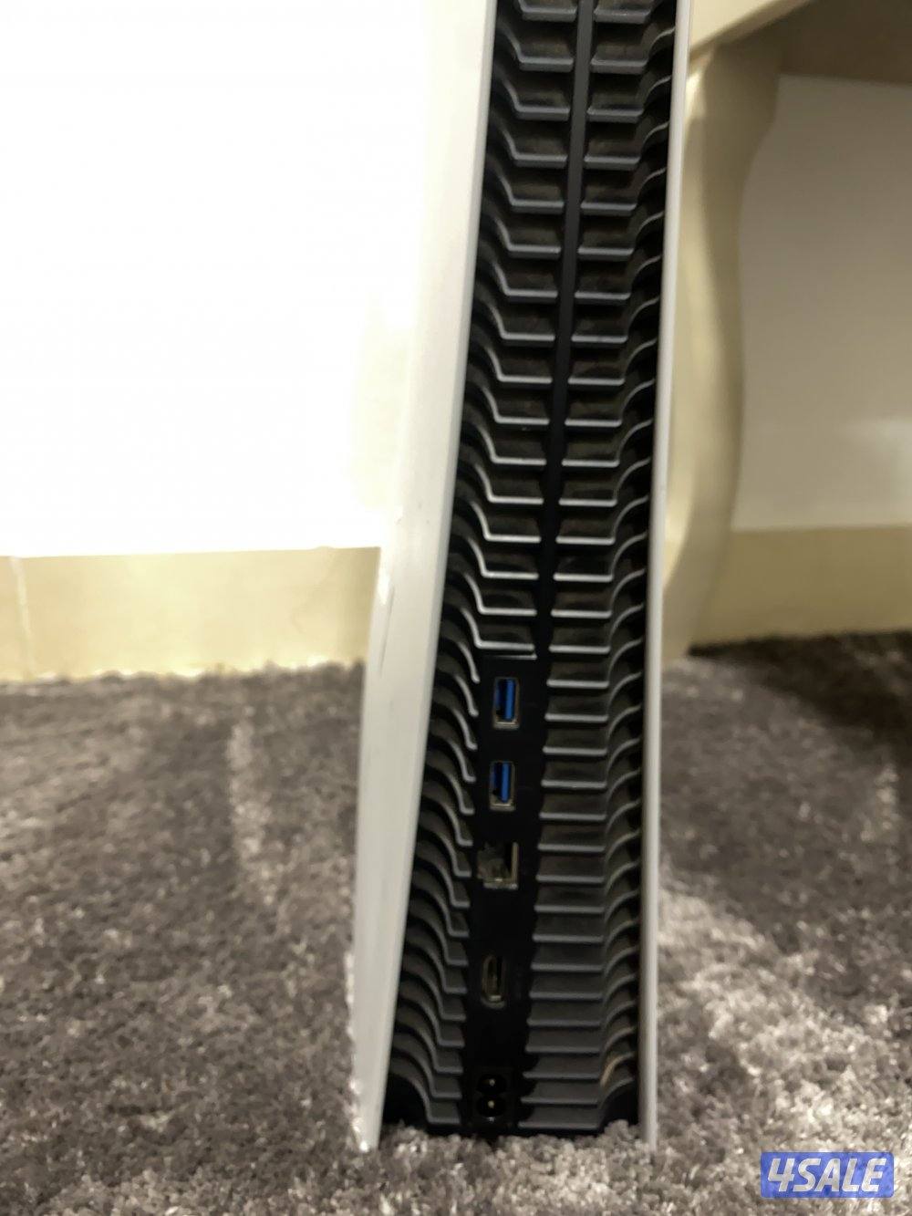 سوني فايف مستعمله مع يده الون الجديد2