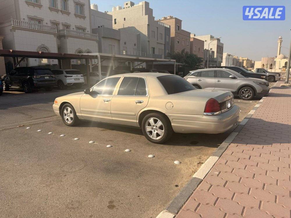 فورد فكتوريا1