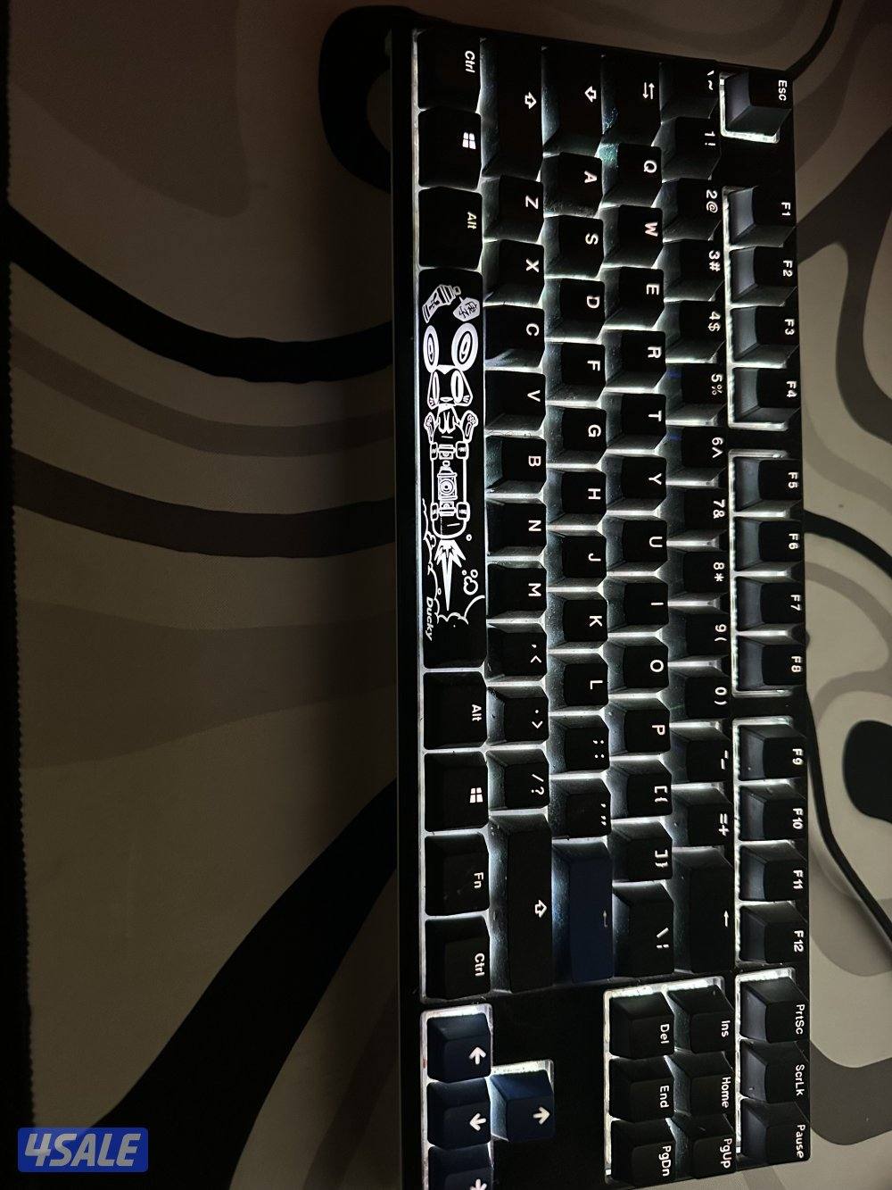 بيسي + شاشتين +ماوس +كيبورد +ستاند شاشه +مايك1