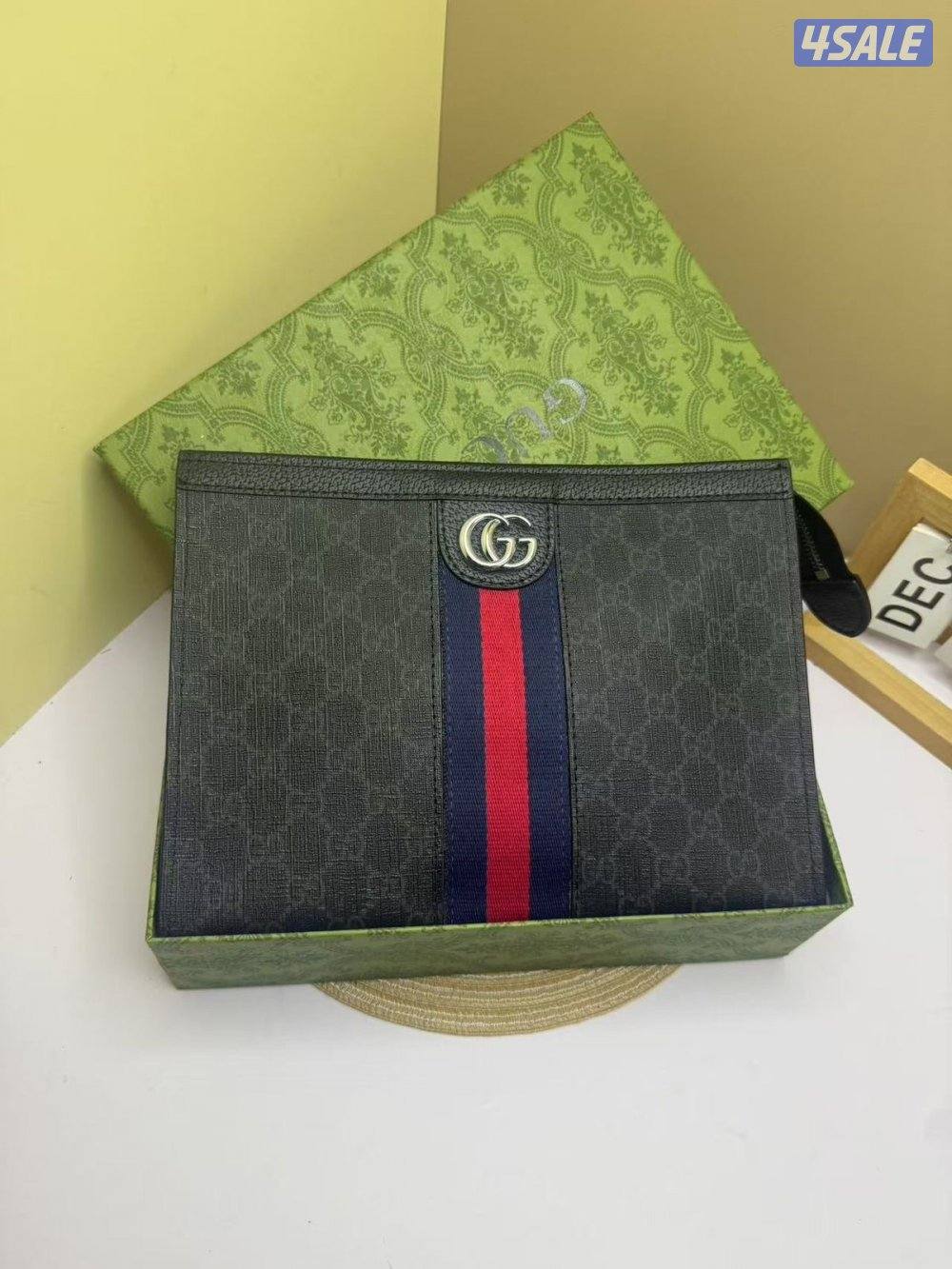 حقائبنا الفاخرة، حيث يجتمع التصميم الراقي مع الجودة التي تدوم.6