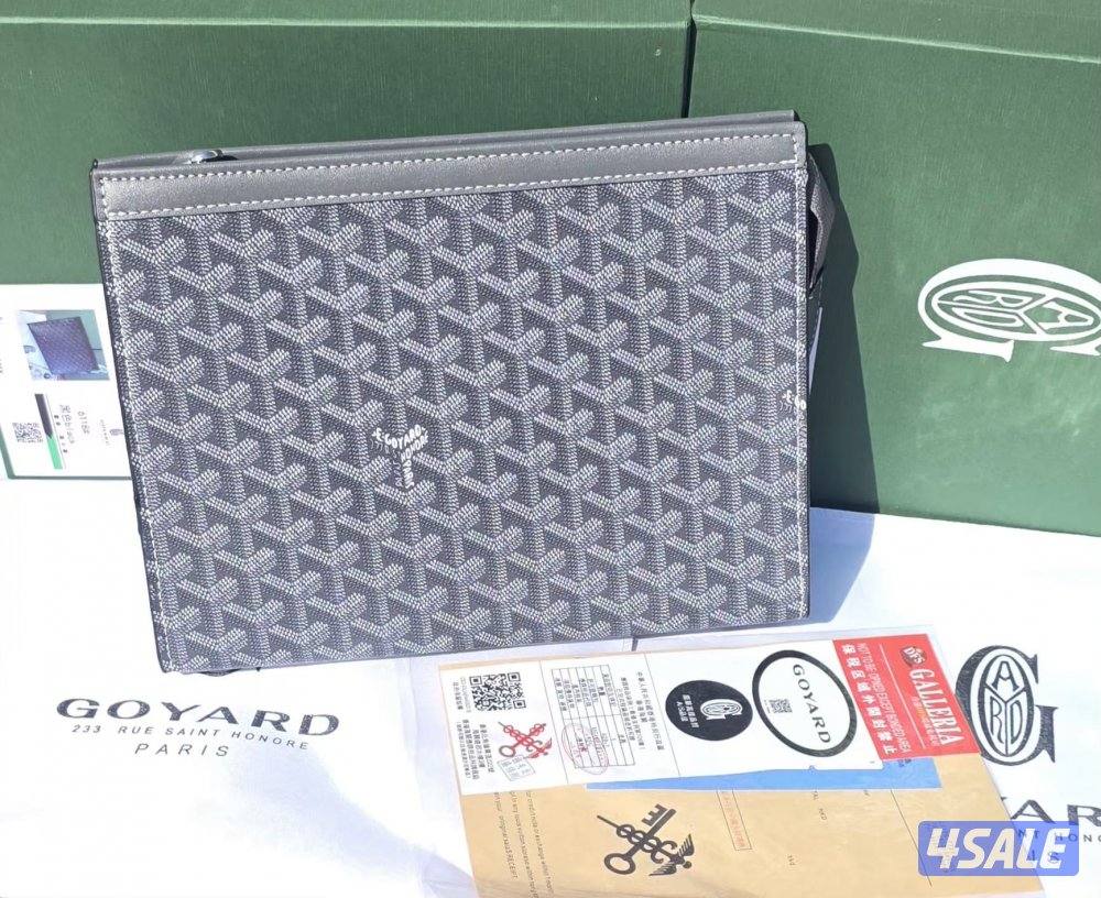 حقائبنا الفاخرة، حيث يجتمع التصميم الراقي مع الجودة التي تدوم.8