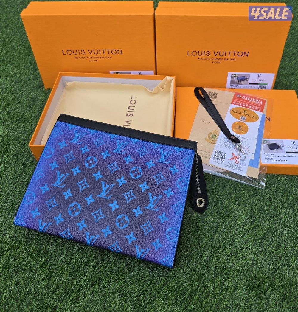 حقائبنا الفاخرة، حيث يجتمع التصميم الراقي مع الجودة التي تدوم.11