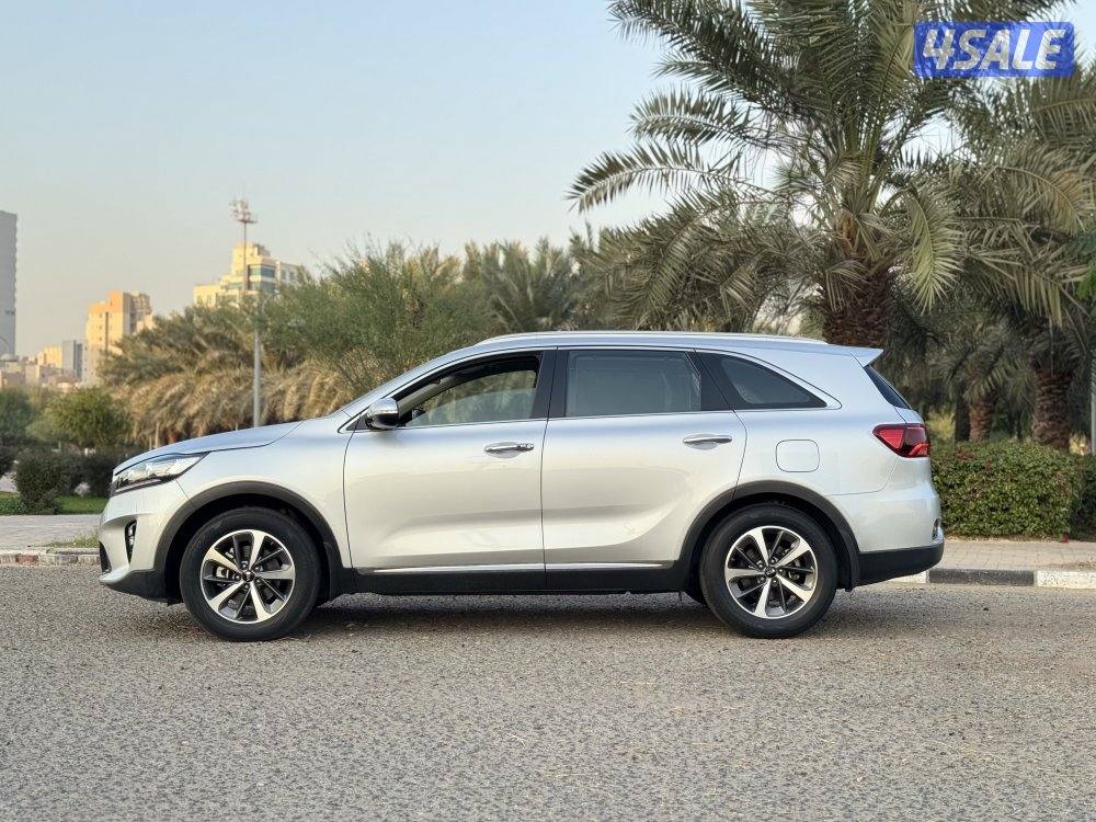 للبيع كيا سورينتو 2020 - صبغ الوكاله - ماشي 66 ألف - بحالة الوكاله4