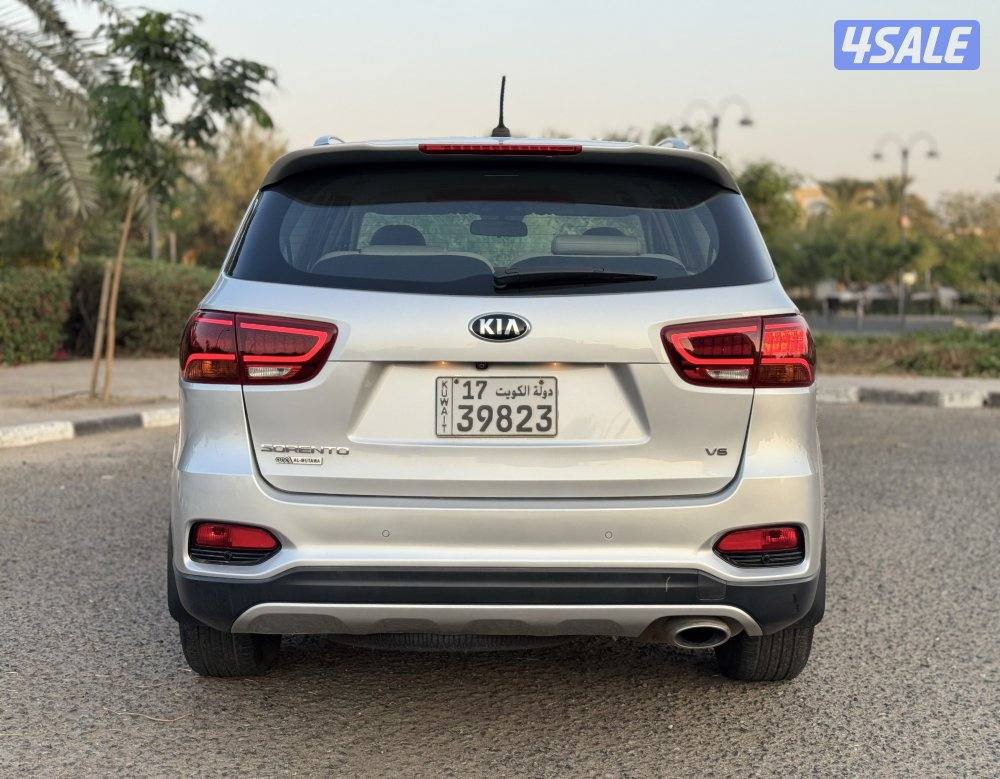 للبيع كيا سورينتو 2020 - صبغ الوكاله - ماشي 66 ألف - بحالة الوكاله14