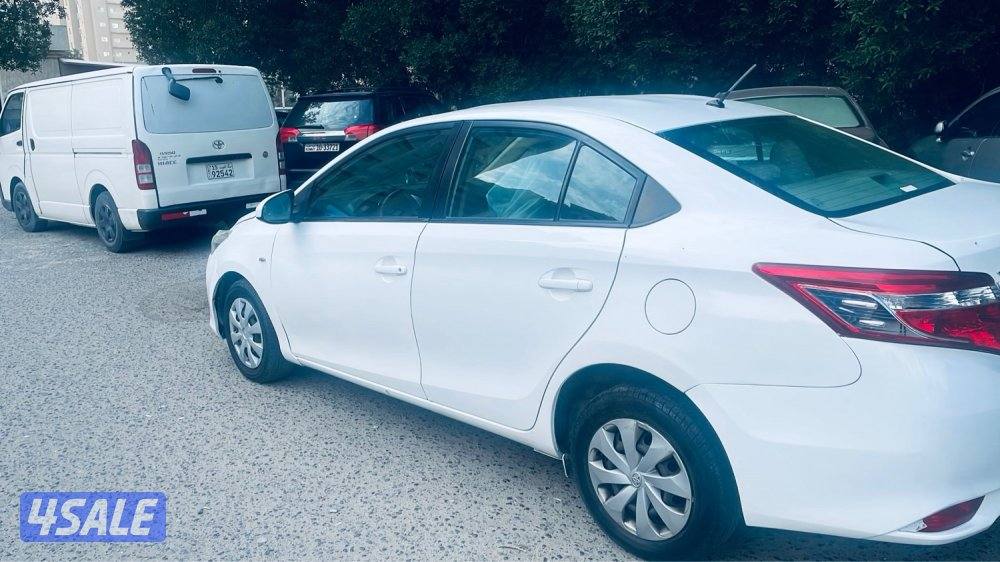 للبيع تويوتا يارس 20171