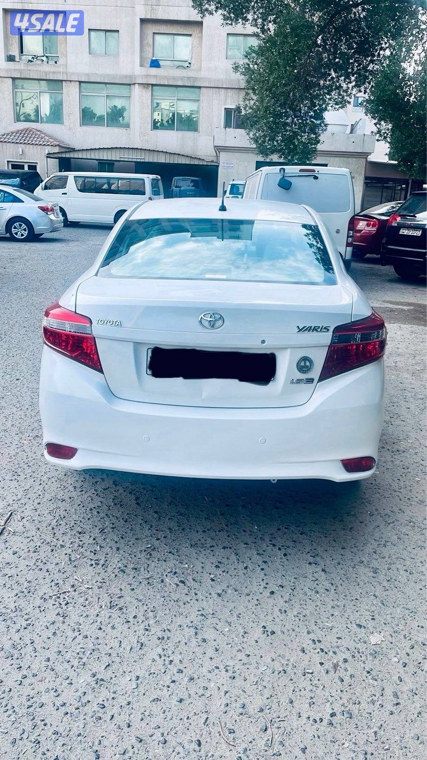 للبيع تويوتا يارس 20173
